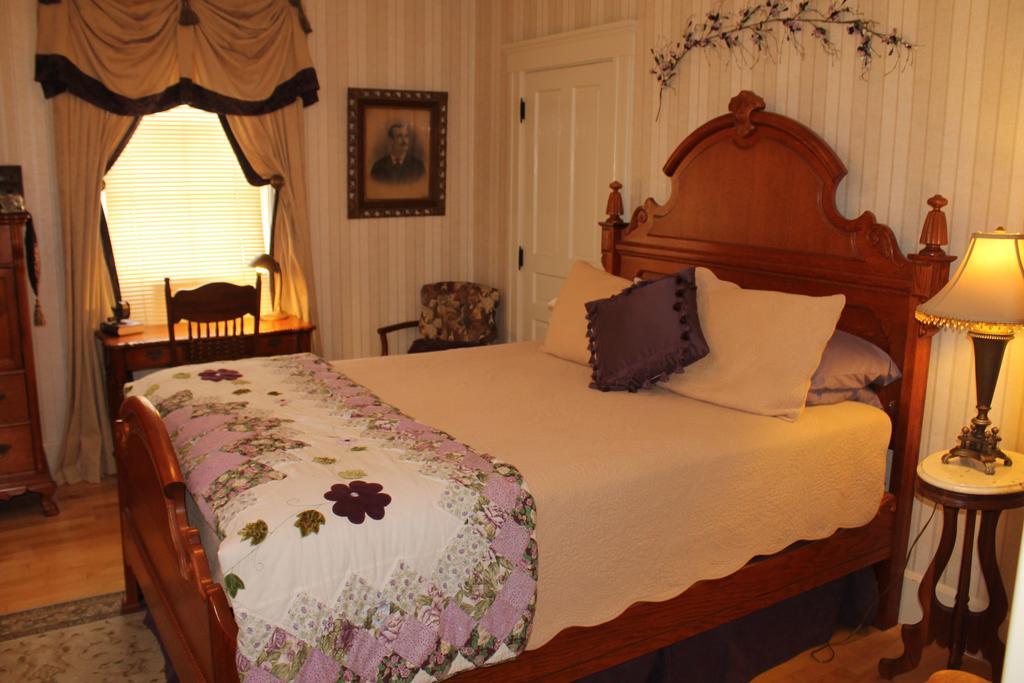 The Sleigh Maker Inn Bed And Breakfast Westborough Camera foto